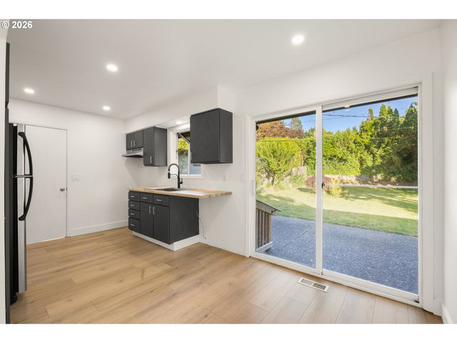 6472 Sw 46TH Pl, Portland, OR 97221