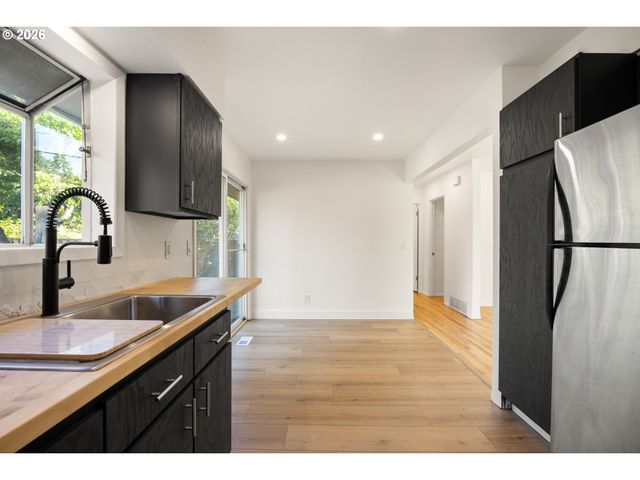 6472 Sw 46TH Pl, Portland, OR 97221