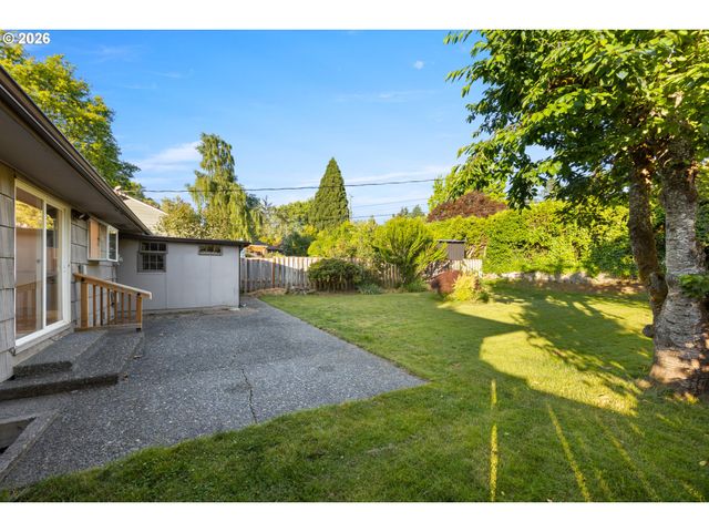 6472 Sw 46TH Pl, Portland, OR 97221