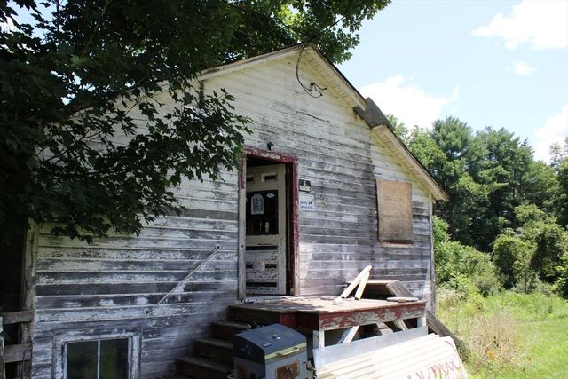 727 Brattleboro Rd, Bernardston, MA 01337