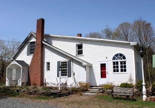 727 Brattleboro Rd, Bernardston, MA 01337