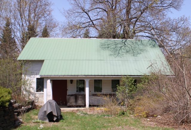 727 Brattleboro Rd, Bernardston, MA 01337