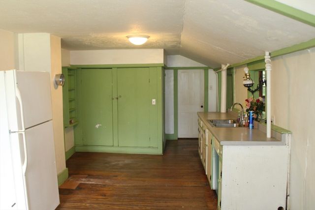 727 Brattleboro Rd, Bernardston, MA 01337