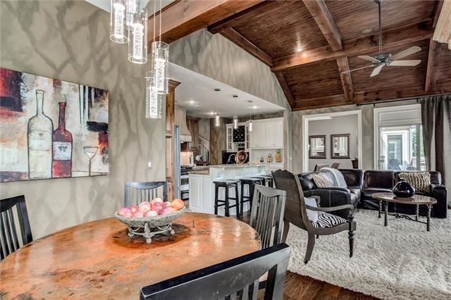 9321 W 156 Place, Overland Park, KS 66221