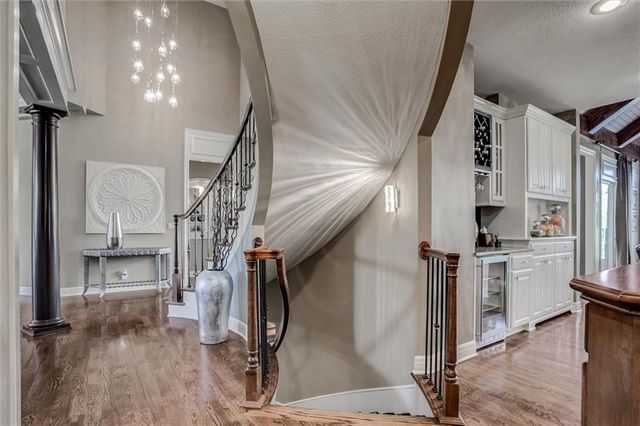 9321 W 156 Place, Overland Park, KS 66221