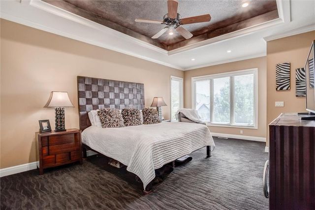 9321 W 156 Place, Overland Park, KS 66221