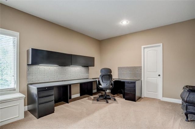 9321 W 156 Place, Overland Park, KS 66221