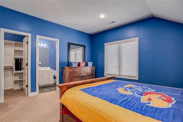 9321 W 156 Place, Overland Park, KS 66221