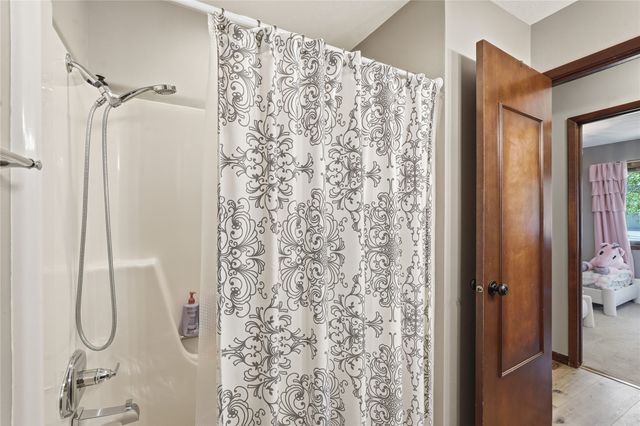 402 NW Sturbridge Street, Ankeny, IA 50023