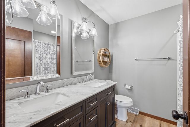 402 NW Sturbridge Street, Ankeny, IA 50023