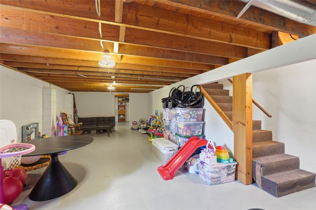 402 NW Sturbridge Street, Ankeny, IA 50023