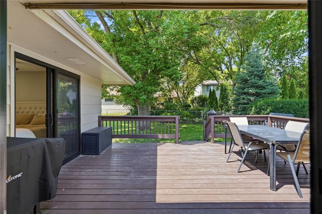 402 NW Sturbridge Street, Ankeny, IA 50023