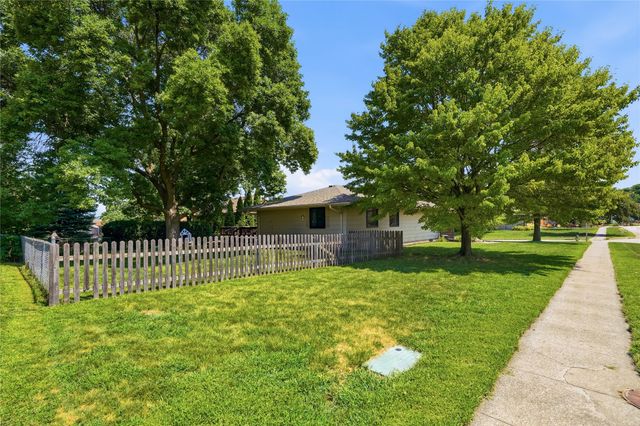 402 NW Sturbridge Street, Ankeny, IA 50023