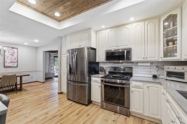 402 NW Sturbridge Street, Ankeny, IA 50023