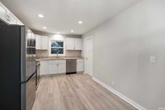 10159 Hodge Road, Clayton, IN 46118