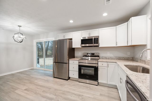 10159 Hodge Road, Clayton, IN 46118