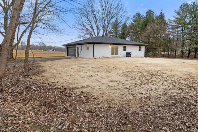 10159 Hodge Road, Clayton, IN 46118