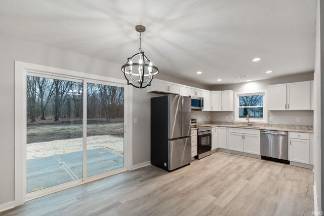 10159 Hodge Road, Clayton, IN 46118