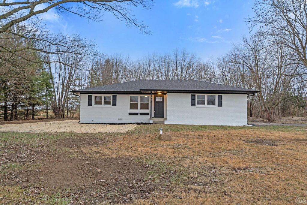 10159 Hodge Road, Clayton, IN 46118