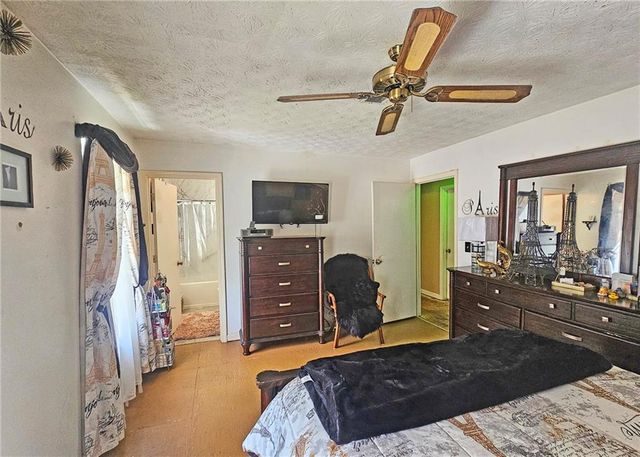 708 Greenhedge Drive, Stone Mountain, GA 30088