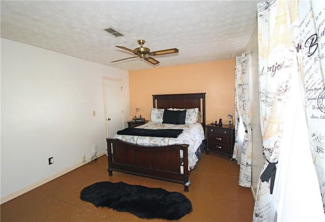 708 Greenhedge Drive, Stone Mountain, GA 30088