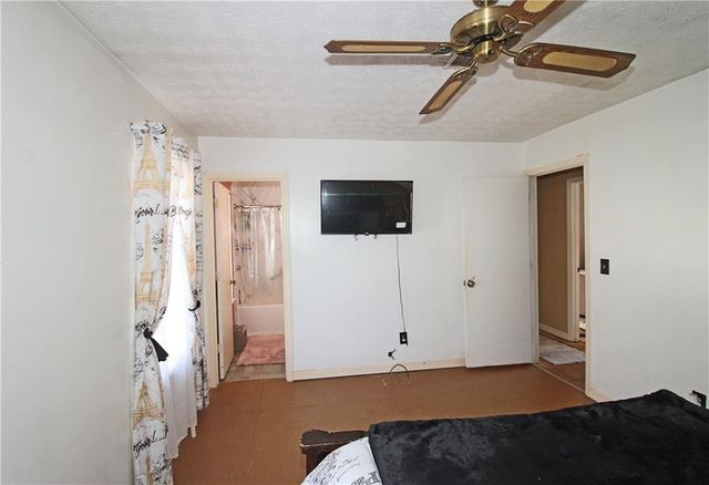 708 Greenhedge Drive, Stone Mountain, GA 30088