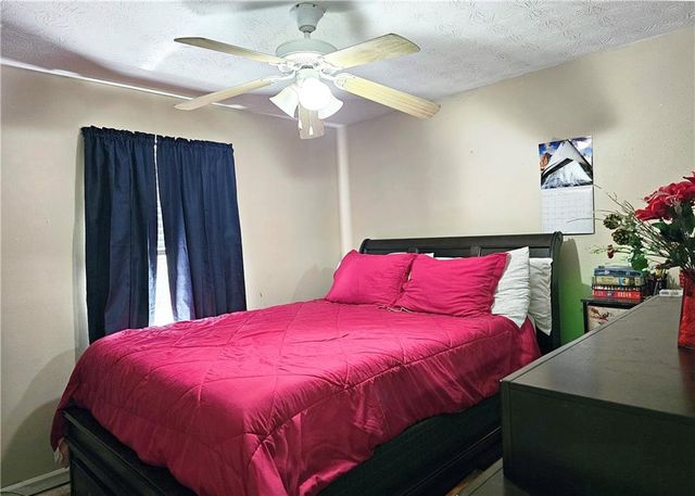 708 Greenhedge Drive, Stone Mountain, GA 30088