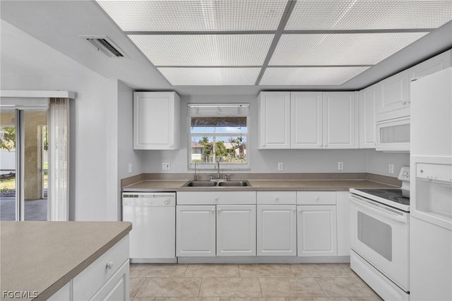 2119 SE 3rd ST, Cape Coral, FL 33990