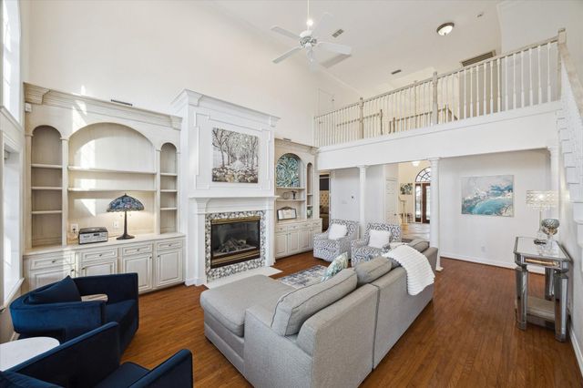 2410 Sawgrass Court, League City, TX 77573