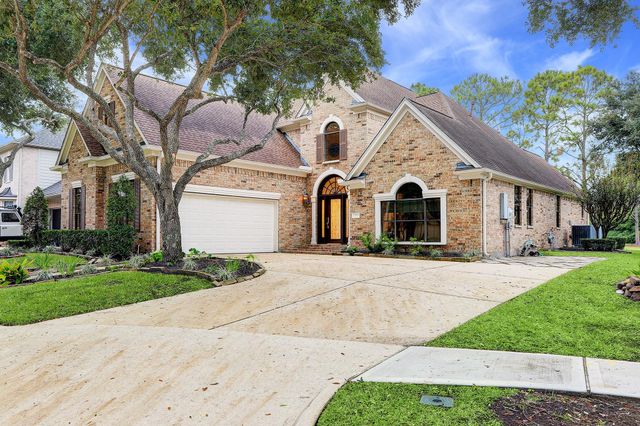 2410 Sawgrass Court, League City, TX 77573