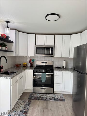 825 Oak Avenue SE, Massillon, OH 44646