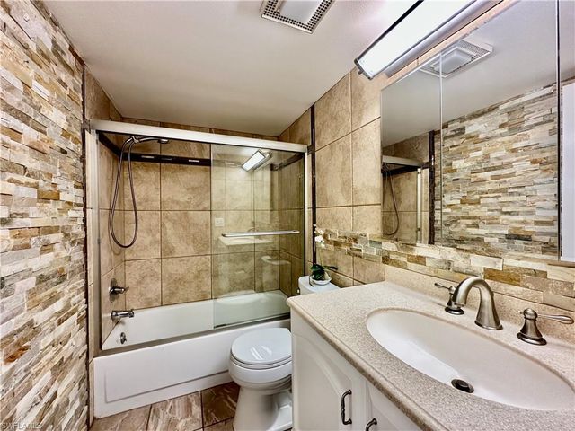 5467 Rattlesnake Hammock RD 207, Naples, FL 34113