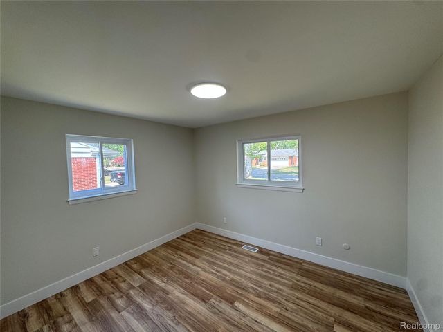 19980 Dorset Street, Southfield, MI 48075