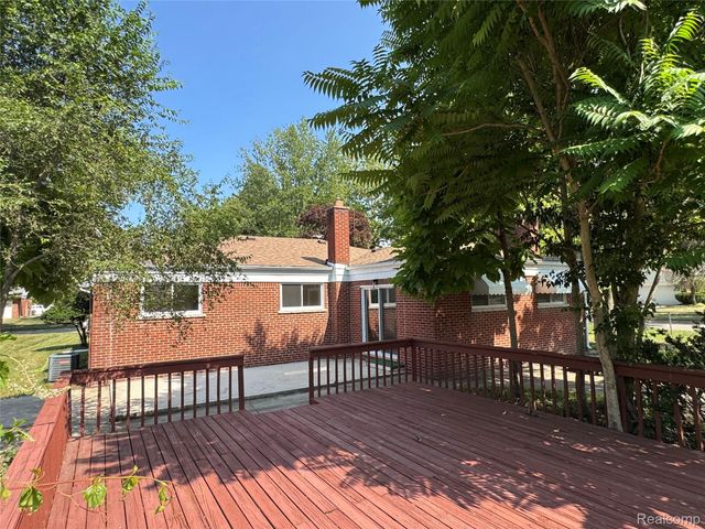 19980 Dorset Street, Southfield, MI 48075