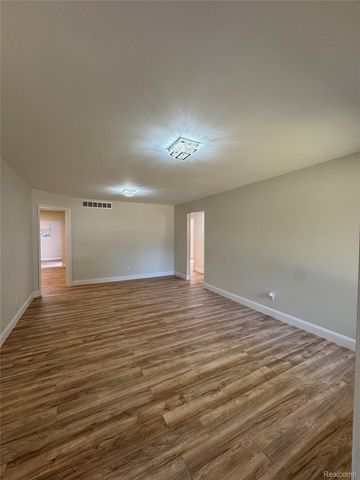 19980 Dorset Street, Southfield, MI 48075