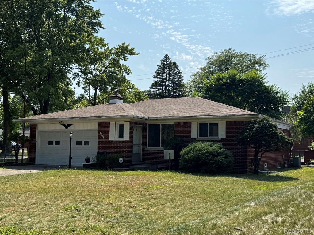 19980 Dorset Street, Southfield, MI 48075