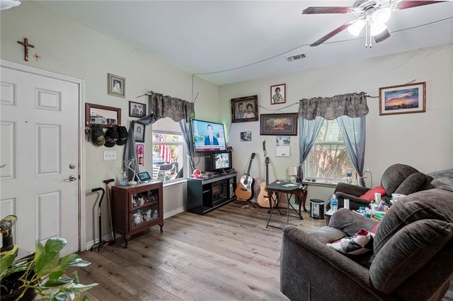 105 E Elm St, Taft, TX 78390