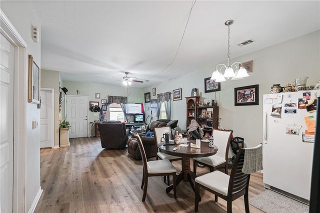 105 E Elm St, Taft, TX 78390