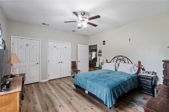 105 E Elm St, Taft, TX 78390