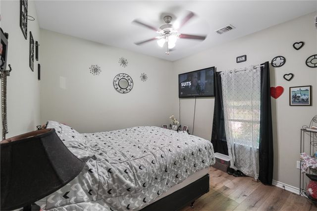 105 E Elm St, Taft, TX 78390