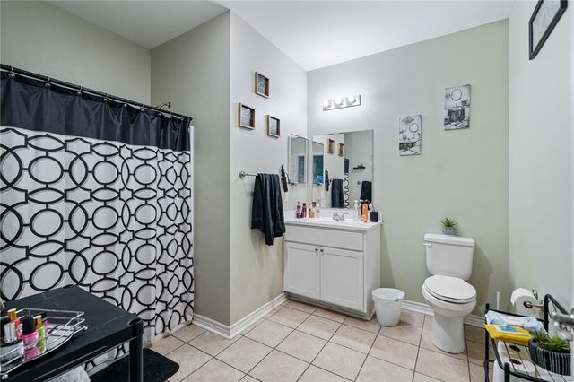 105 E Elm St, Taft, TX 78390