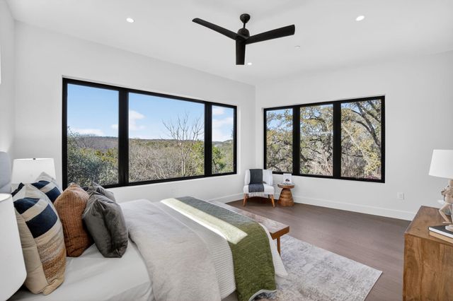 434 Brady LN, West Lake Hills, TX 78746