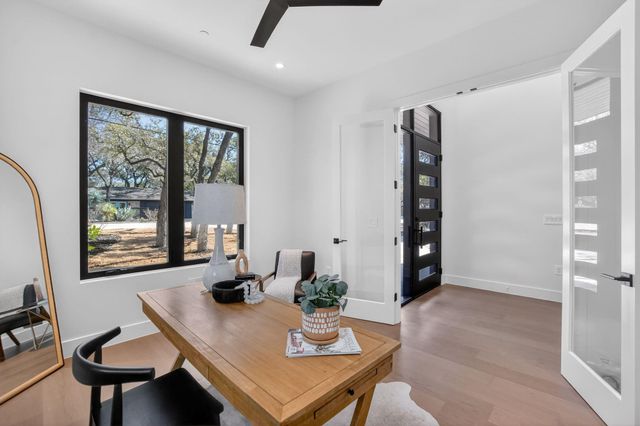 434 Brady LN, West Lake Hills, TX 78746