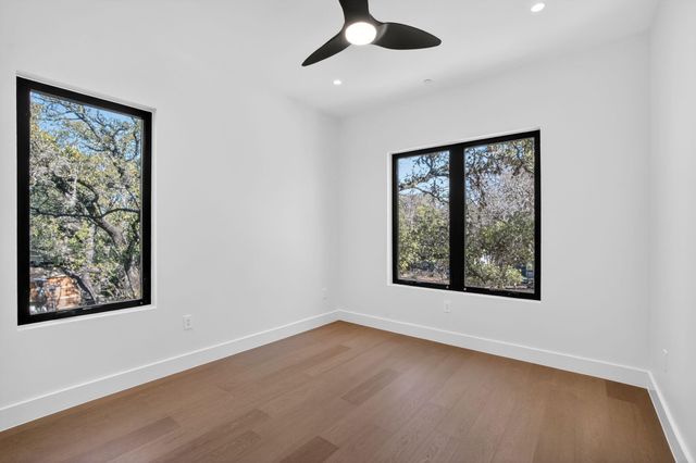 434 Brady LN, West Lake Hills, TX 78746