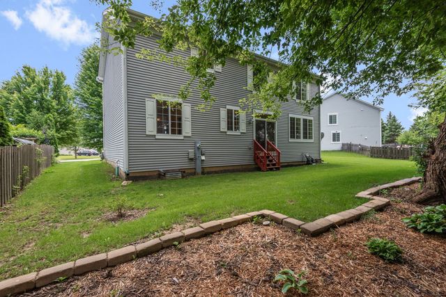 596 W Dalton Drive, Round Lake, IL 60073