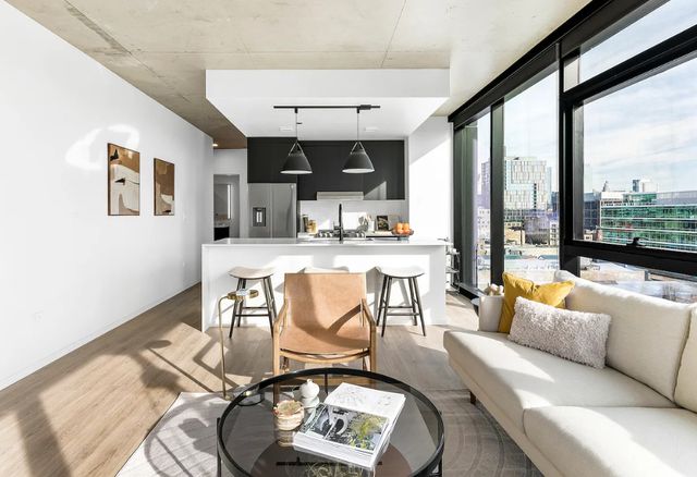 225 N Elizabeth Street 709, Chicago, IL 60607