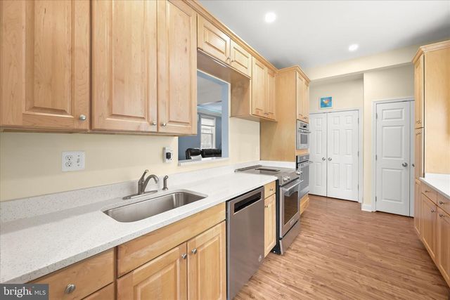 7720 W SHORE RD, Pasadena, MD 21122