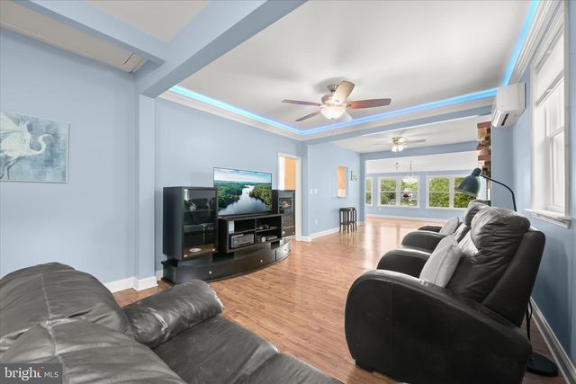 7720 W SHORE RD, Pasadena, MD 21122