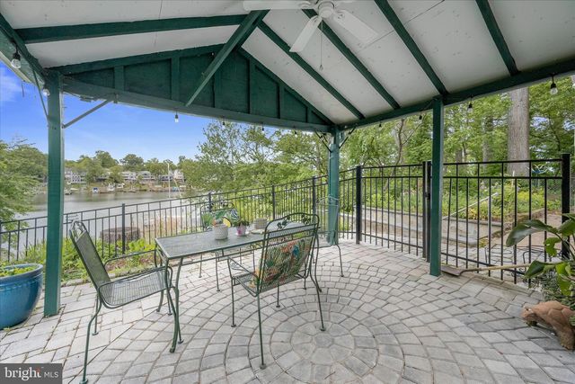 7720 W SHORE RD, Pasadena, MD 21122