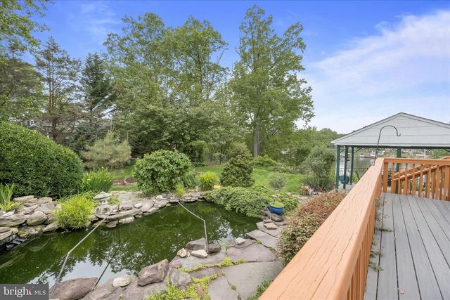 7720 W SHORE RD, Pasadena, MD 21122